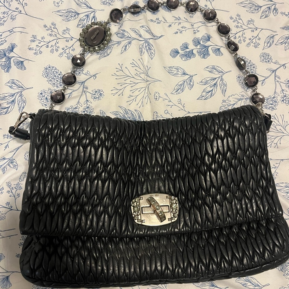 Elegant Black Quilted Handbag